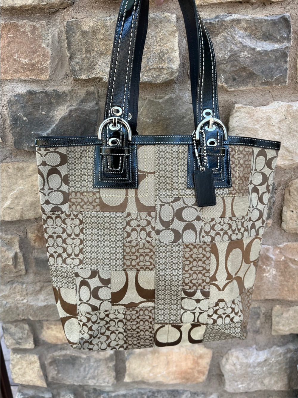 Coach Vintage Large Patchwork Brown Jacquard Signature C Logo Tote Black Patent - Picture 2 of 14